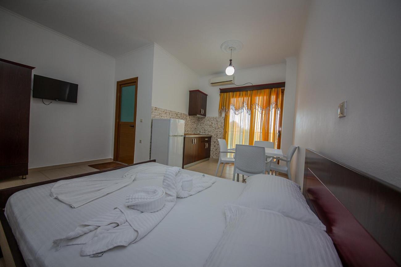 Hotel Landi Ksamil Exterior photo